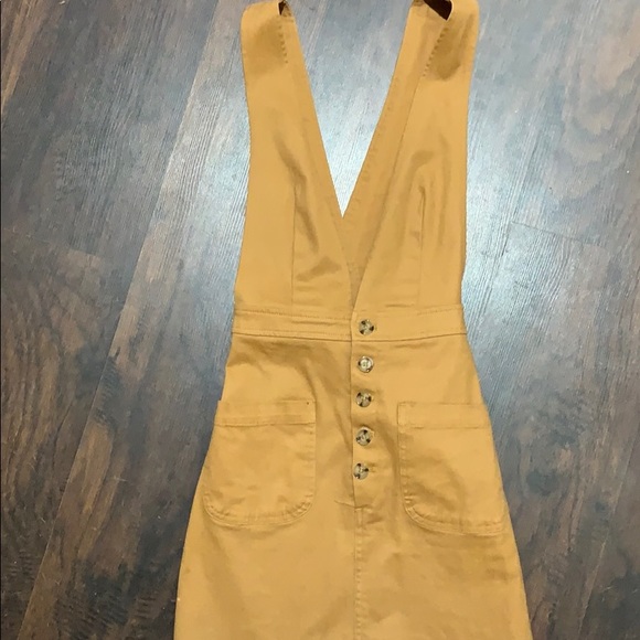 Tan overall romper - Picture 4 of 4